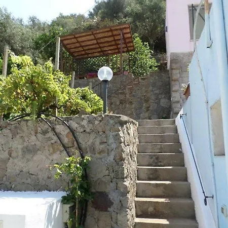 شقة Rosa